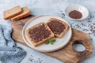 Pane con burro e cioccolato