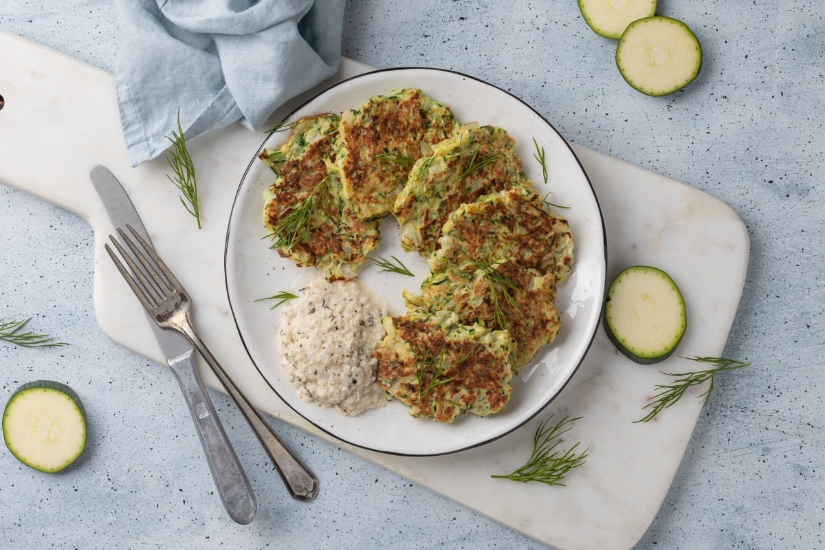 Courgette fritters with vegan cream