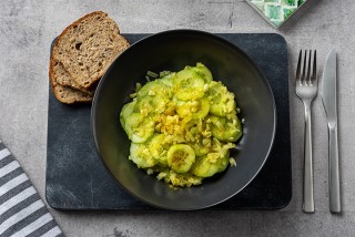 Indian cucumber salad with bread
