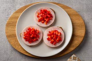 Ham and pepper sandwich