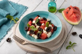 Salat mit Wassermelone, Feta und Oliven
