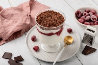 Postre fit de mousse de frambuesa