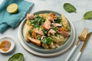 Gnocchi de pommes de terre aux épinards et saumon