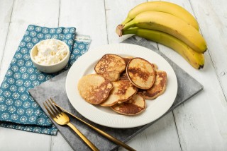 Placki twarogowe z bananem