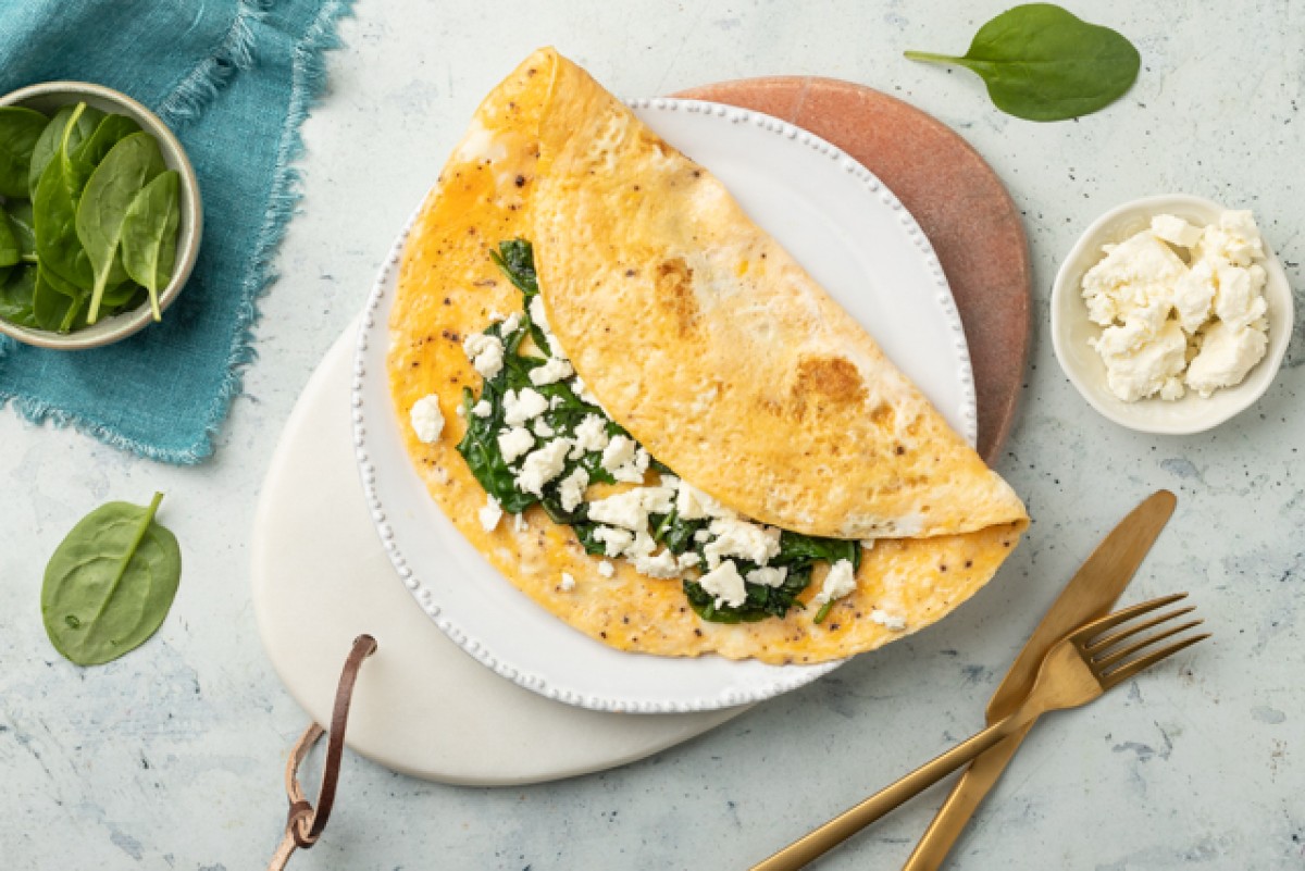 Omelet met spinazie en fetakaas