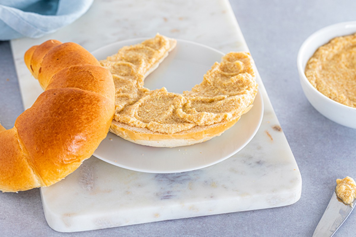 Panini con ricotta di tofu alla frutta