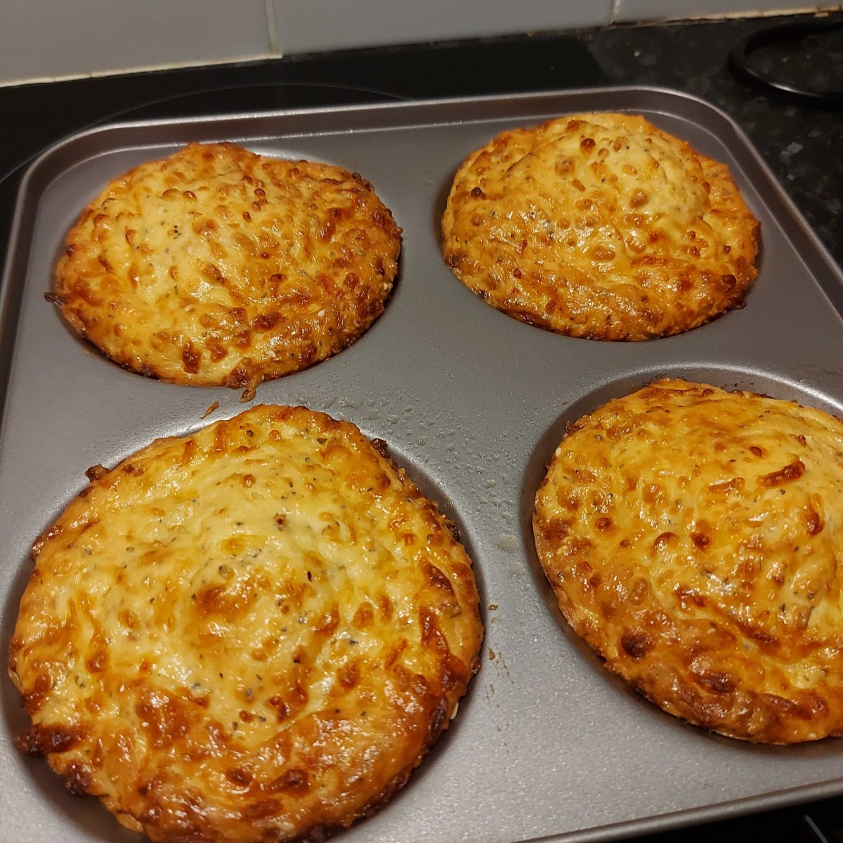 Low carb cheese bread