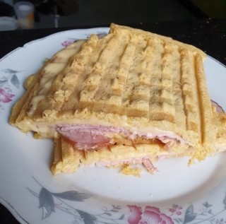 Panini met kaas en ham