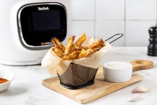 Cook4me Frytki z selera z dipem czosnkowym