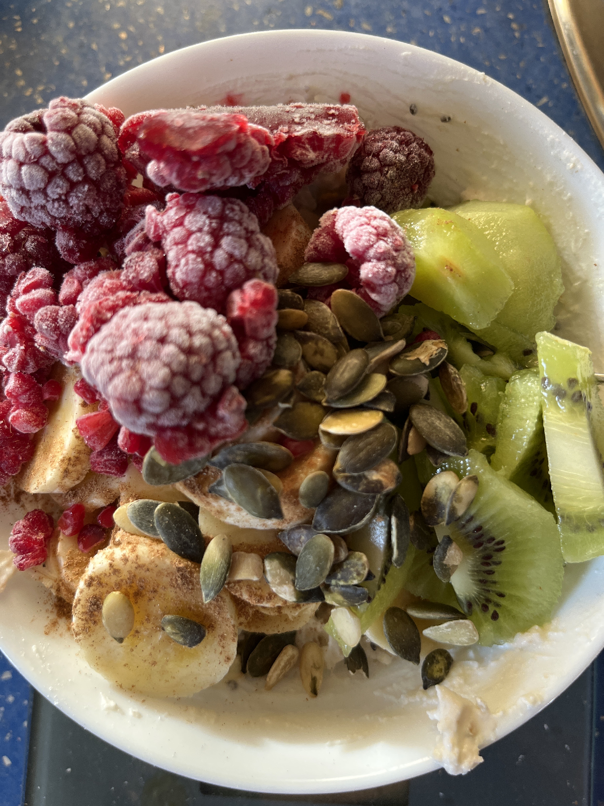 Yogur avena proteína fruta