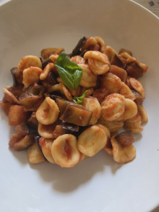Orecchiette con melanzane